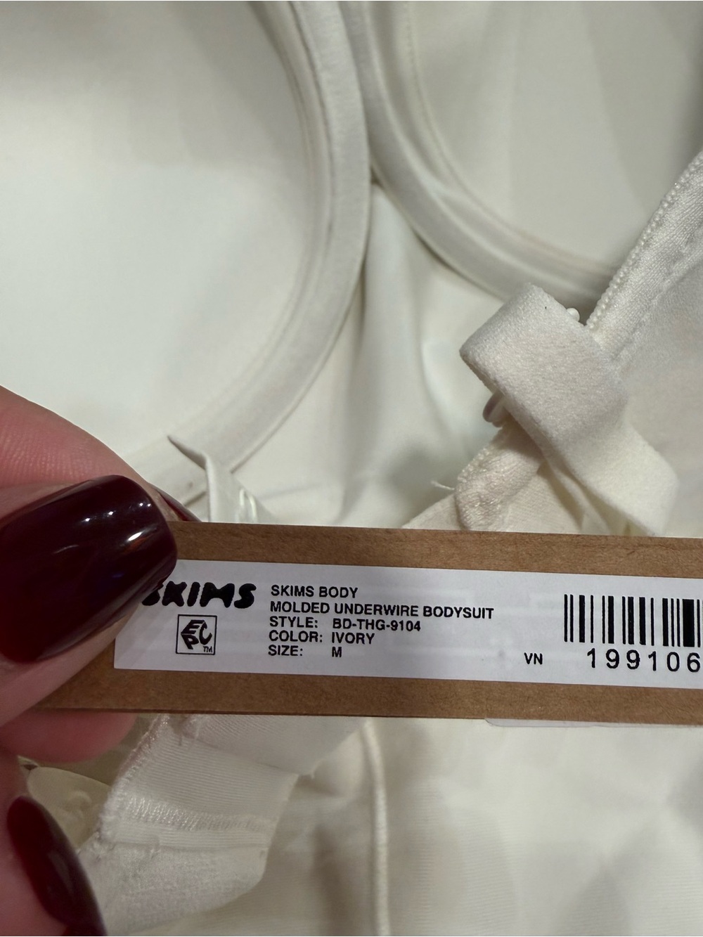 Skims Body Molded Underwire Thong Bodysuit Ivory Medium - Picture 11 of 16